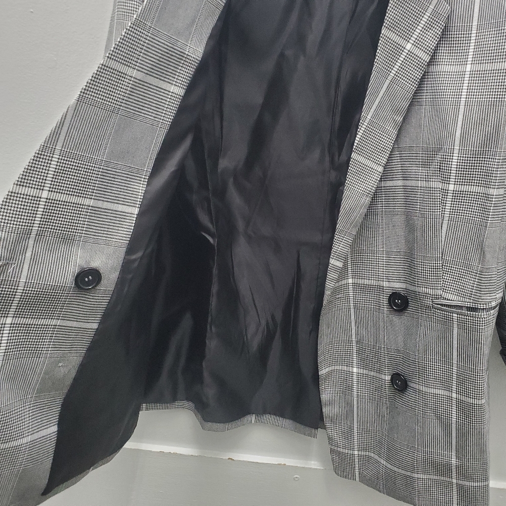 Double Breast Grid Pane Houndstooth Blazer w/ pockets! B & W S… - Picture 13 of 14